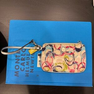 🌈 Vintage Y2K Coach Poppy Scribble Wristlet 💖